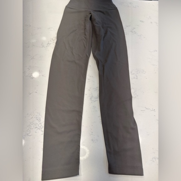 Vitality Cloud Leggings - Picture 1 of 3